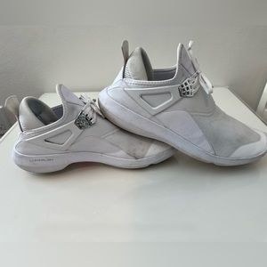 White Jordan’s size 11